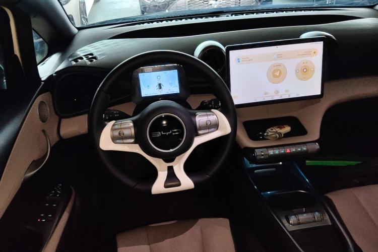 Used BYD Dolphin 2023 420 km Fashion Edition Steering Wheel
