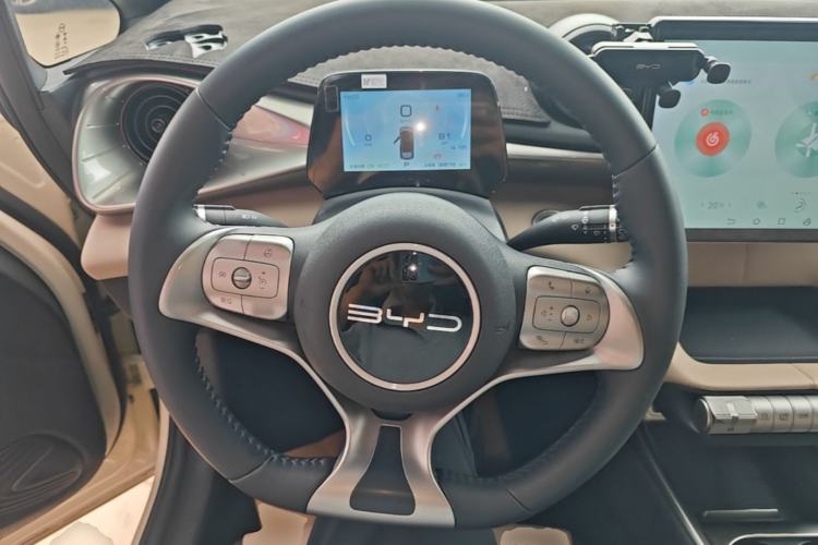 Used BYD Dolphin 2023 420 km Fashion Edition Steering Wheel