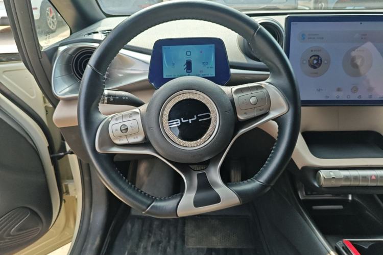 Used BYD Dolphin 2023 420 km Fashion Edition Steering Wheel