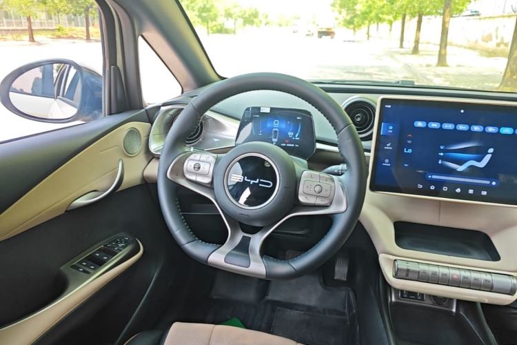 Used BYD Dolphin 2023 420 km Fashion Edition Steering Wheel