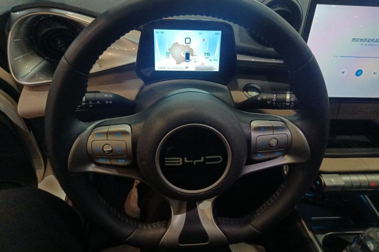 Used BYD Dolphin 2023 420 km Fashion Edition Steering Wheel