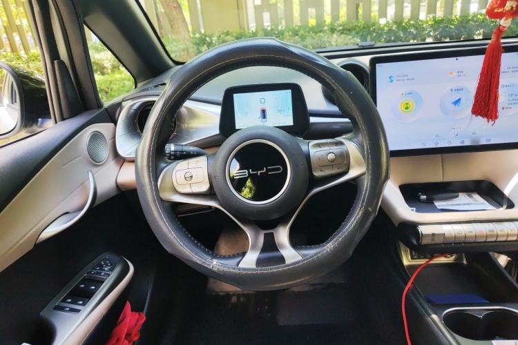 Used BYD Dolphin 2023 420 km Free Version Steering Wheel