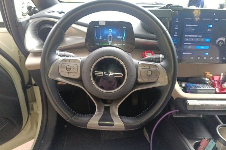 Used BYD Dolphin 2023 420 km Fashion Edition Steering Wheel