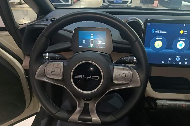 Used BYD Dolphin 2023 420 km Fashion Edition Steering Wheel