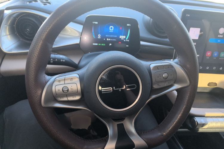 Used BYD Dolphin 2023 420 km Fashion Edition Steering Wheel