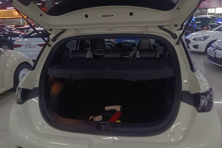 Used BYD Dolphin 2023 420 km Fashion Edition Trunk