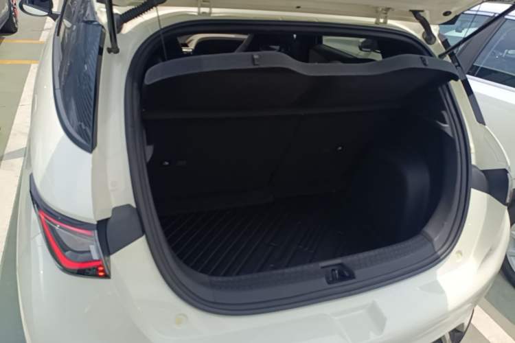 Used BYD Dolphin 2023 420 km Fashion Edition Trunk