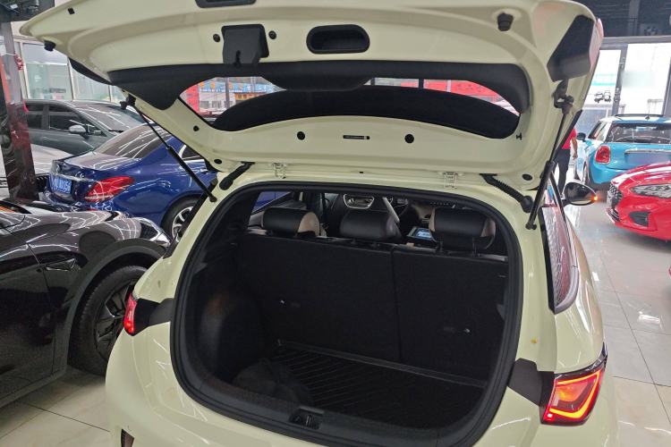 Used BYD Dolphin 2023 420 km Fashion Edition Trunk