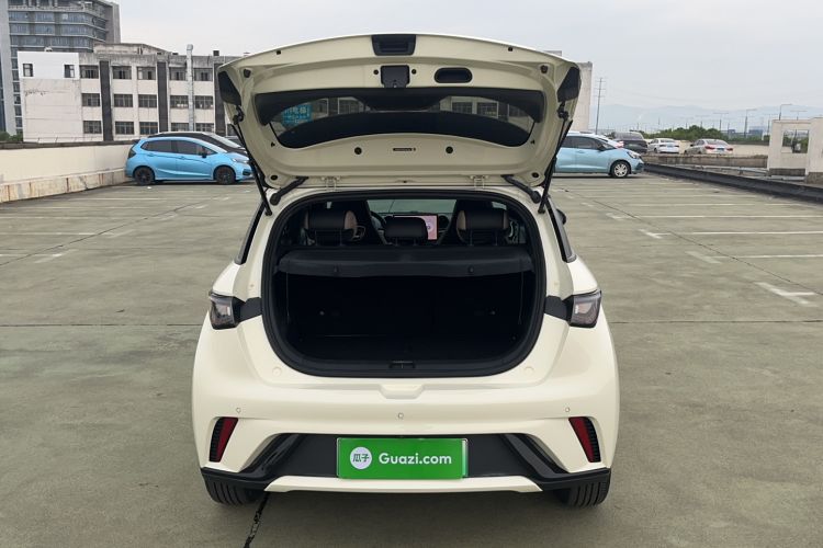 Used BYD Dolphin 2023 420 km Fashion Edition Trunk