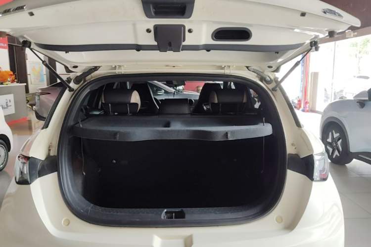 Used BYD Dolphin 2023 420 km Free Version Trunk