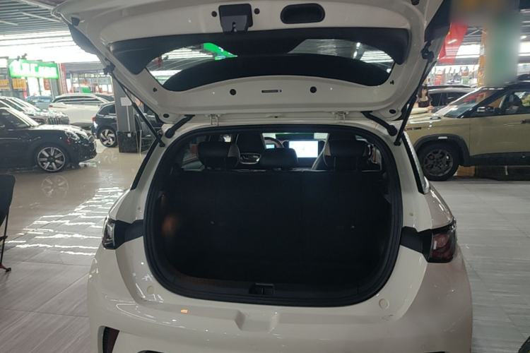 Used BYD Dolphin 2023 420 km Fashion Edition Trunk