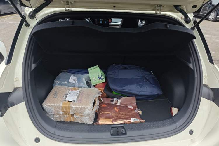 Used BYD Dolphin 2023 420 km Fashion Edition Trunk