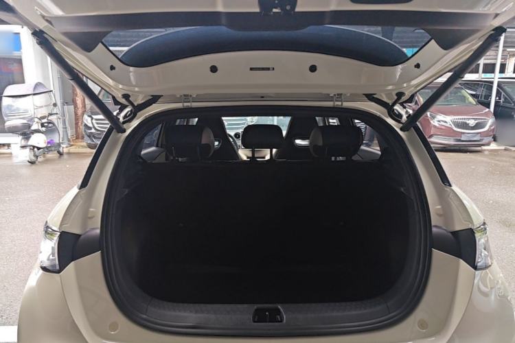 Used BYD Dolphin 2023 420 km Fashion Edition Trunk