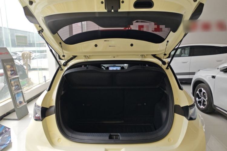 Used BYD Dolphin 2023 420 km Fashion Edition Trunk