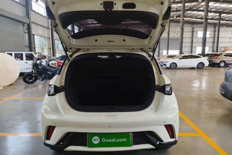 Used BYD Dolphin 2023 420 km Fashion Edition Trunk