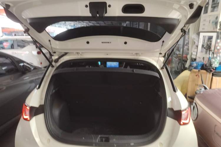 Used BYD Dolphin 2023 420 km Free Version Trunk