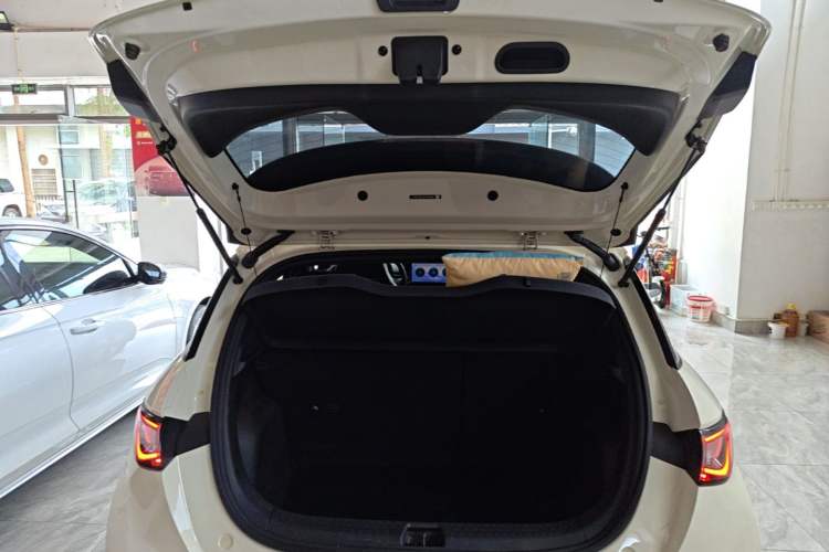 Used BYD Dolphin 2023 420 km Fashion Edition Trunk