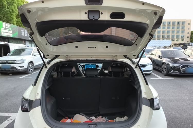 Used BYD Dolphin 2023 420 km Fashion Edition Trunk