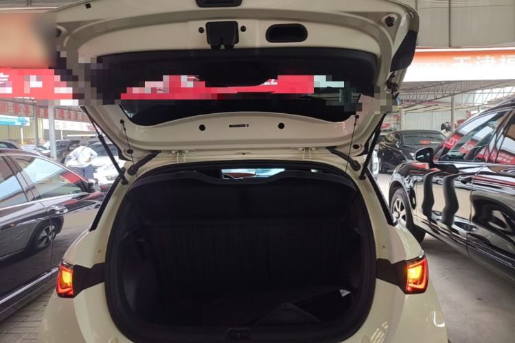 Used BYD Dolphin 2023 420 km Fashion Edition Trunk