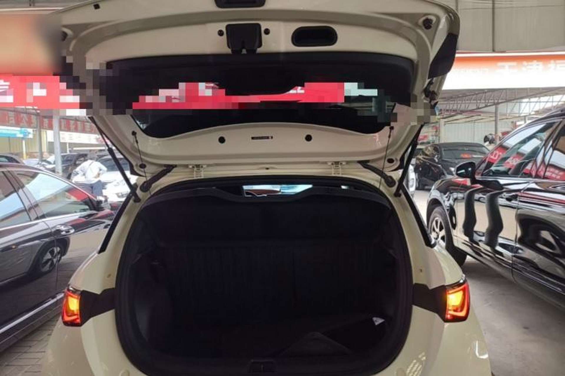 Used BYD Dolphin 2023 420 km Fashion Edition Trunk