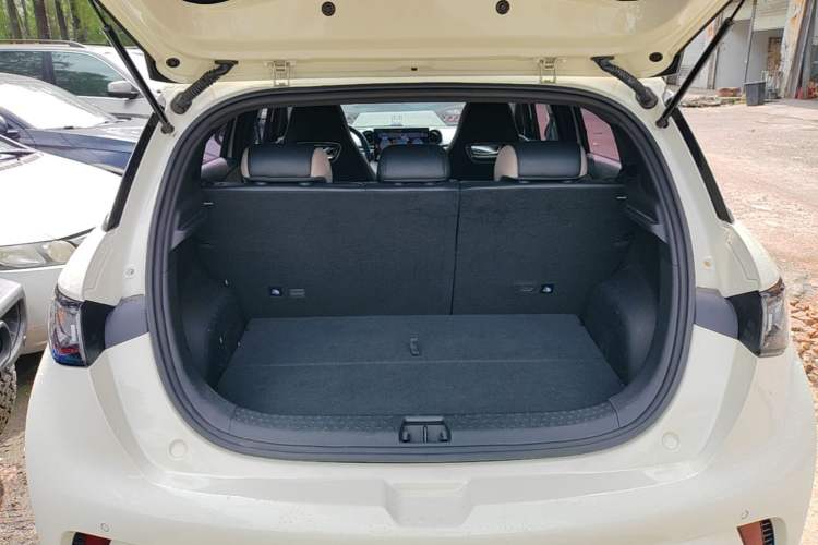 Used BYD Dolphin 2023 420 km Fashion Edition Trunk