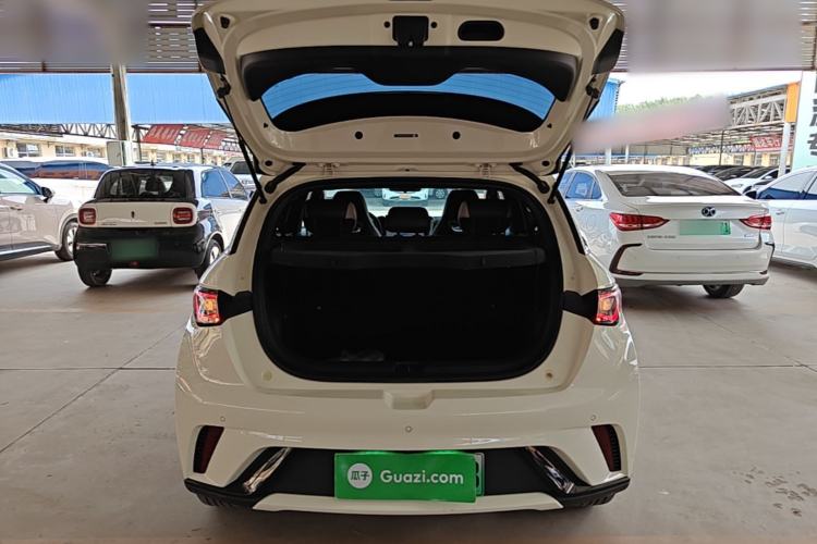 Used BYD Dolphin 2023 420 km Fashion Edition Trunk
