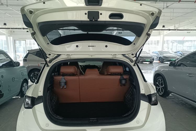 Used BYD Dolphin 2023 420 km Free Version Trunk