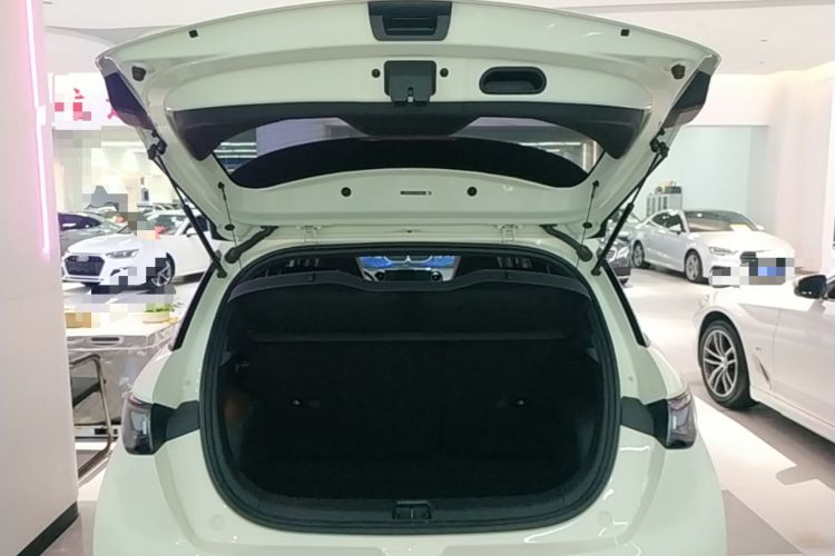 Used BYD Dolphin 2023 420 km Fashion Edition Trunk