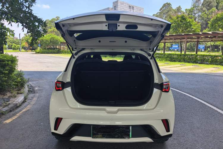 Used BYD Dolphin 2023 420 km Fashion Edition Trunk