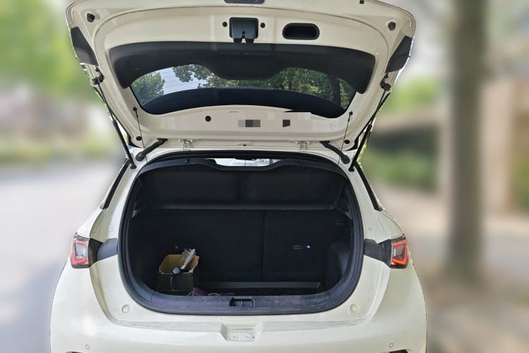 Used BYD Dolphin 2023 420 km Fashion Edition Trunk