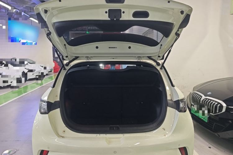 Used BYD Dolphin 2023 420 km Fashion Edition Trunk