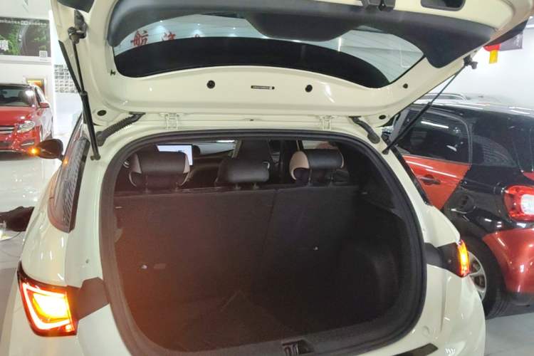Used BYD Dolphin 2023 420 km Fashion Edition Trunk