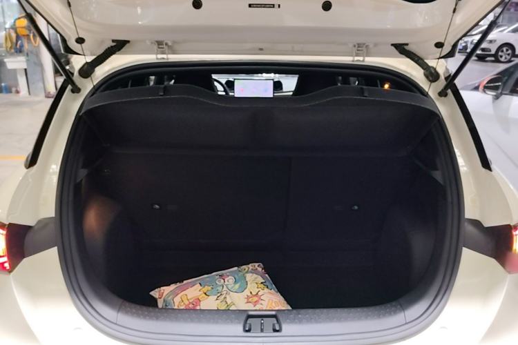 Used BYD Dolphin 2023 420 km Fashion Edition Trunk