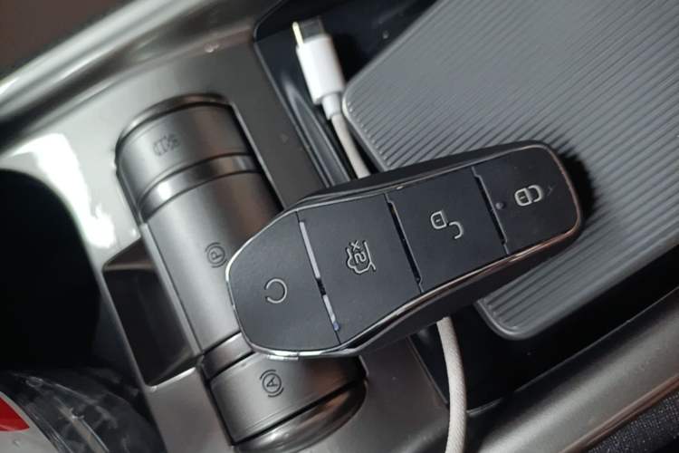 Used BYD Dolphin 2023 420 km Fashion Edition Vehicle Key
