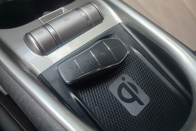 Used BYD Dolphin 2023 420 km Fashion Edition Vehicle Key