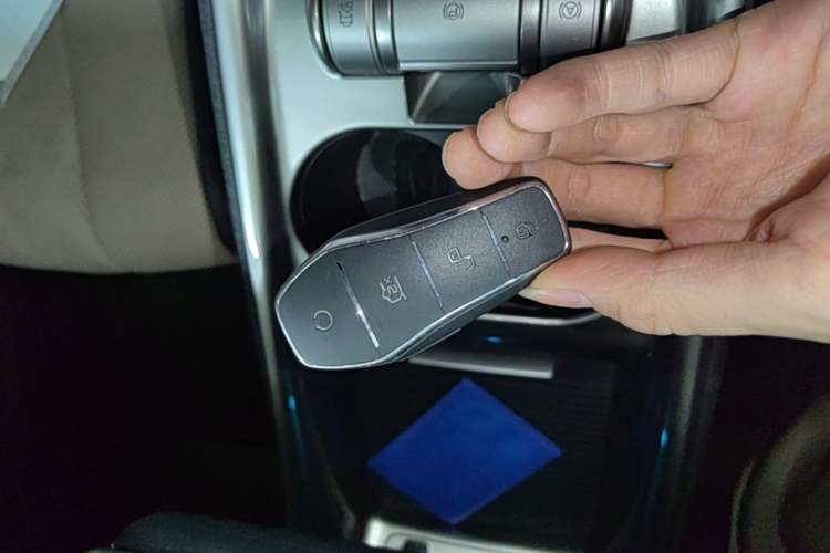 Used BYD Dolphin 2023 420 km Free Version Vehicle Key