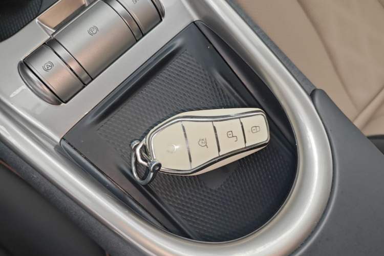 Used BYD Dolphin 2023 420 km Fashion Edition Vehicle Key