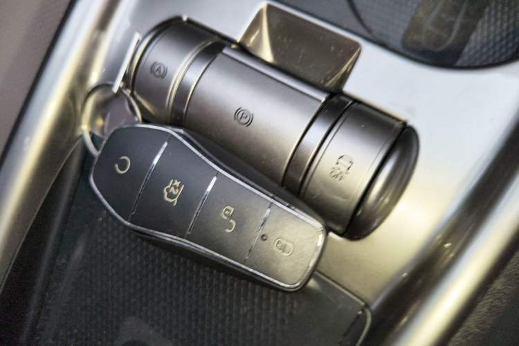Used BYD Dolphin 2023 420 km Fashion Edition Vehicle Key