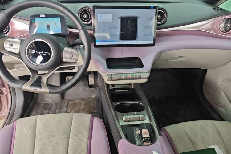 Used BYD Dolphin 2024 Honor Edition 420km Fashion Version Audio And AC Panel