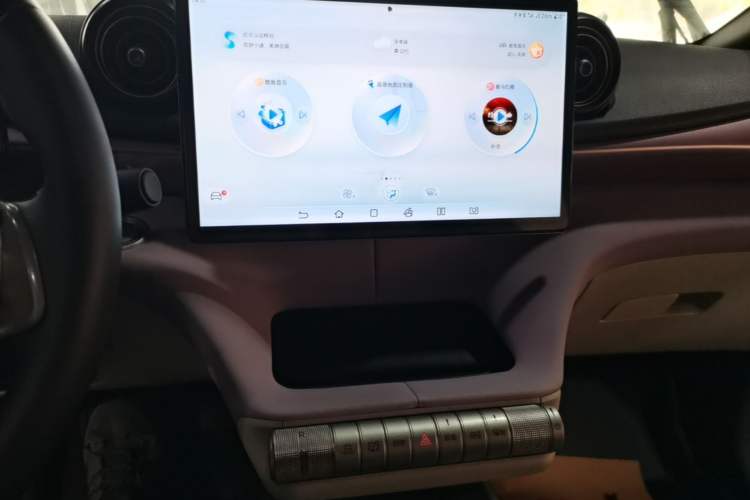 Used BYD Dolphin 2024 Honor Edition 420km Fashion Version Audio And AC Panel
