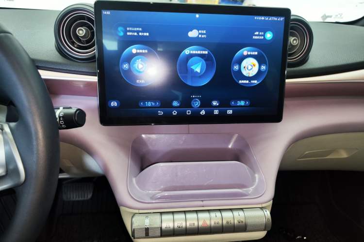 Used BYD Dolphin 2024 Honor Edition 420km Fashion Version Audio And AC Panel