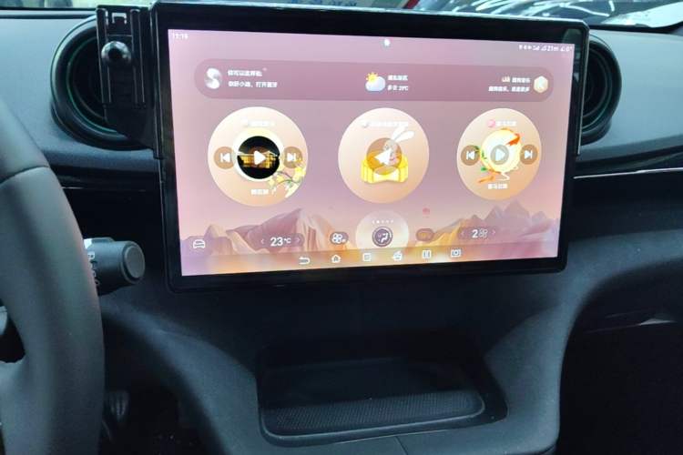 Used BYD Dolphin 2024 Honor Edition 420km Freedom Version Audio And AC Panel