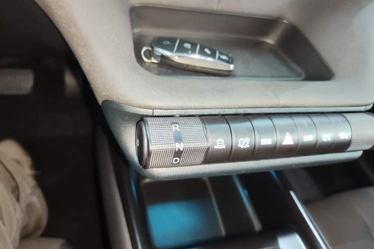 Used BYD Dolphin 2024 Honor Edition 420km Fashion Version Gear Lever