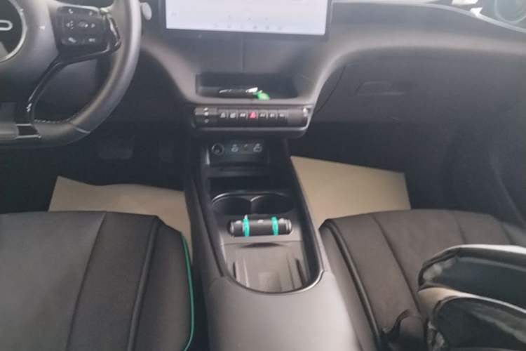 Used BYD Dolphin 2024 Honor Edition 401km Knight Edition Gear Lever