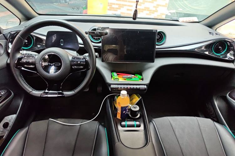 Used BYD Dolphin 2024 Honor Edition 420km Freedom Version Interior 2