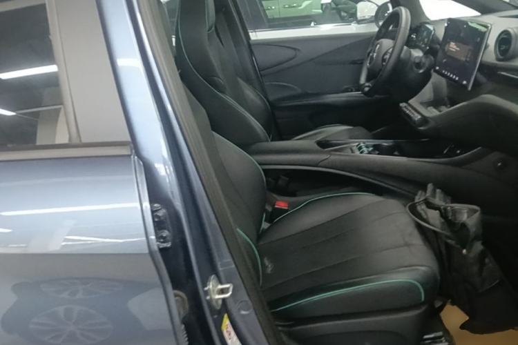 Used BYD Dolphin 2024 Honor Edition 420km Freedom Version Right Front Seat