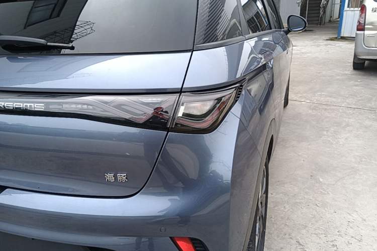 Used BYD Dolphin 2024 Honor Edition 420km Fashion Version Right Rear Taillight