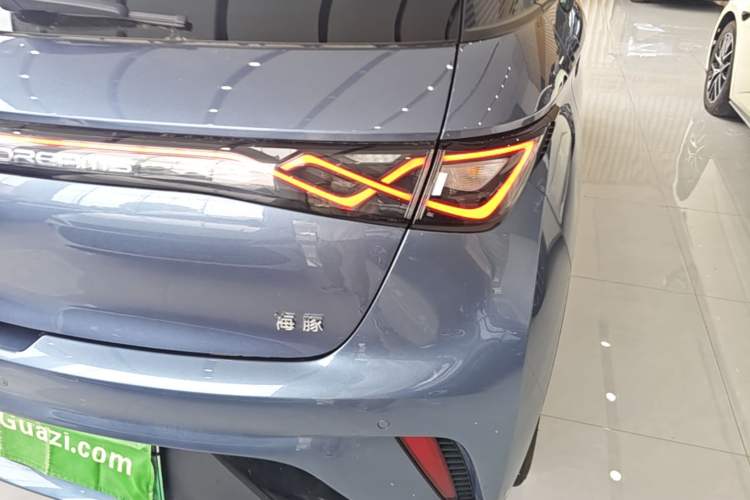 Used BYD Dolphin 2024 Honor Edition 420km Fashion Version Right Rear Taillight