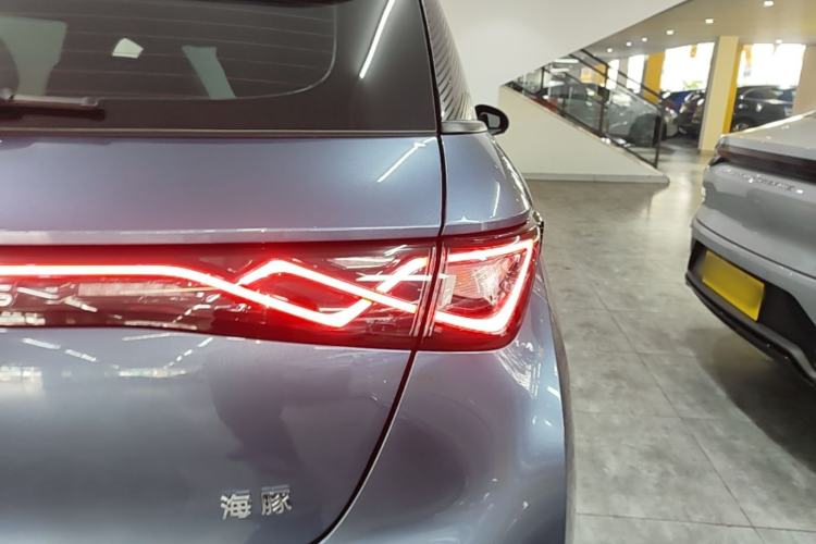 Used BYD Dolphin 2024 Honor Edition 420km Fashion Version Right Rear Taillight