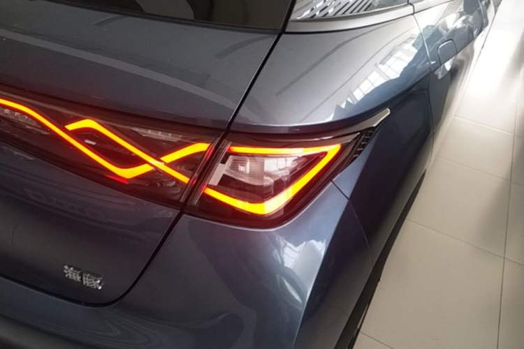 Used BYD Dolphin 2024 Honor Edition 401km Knight Edition Right Rear Taillight